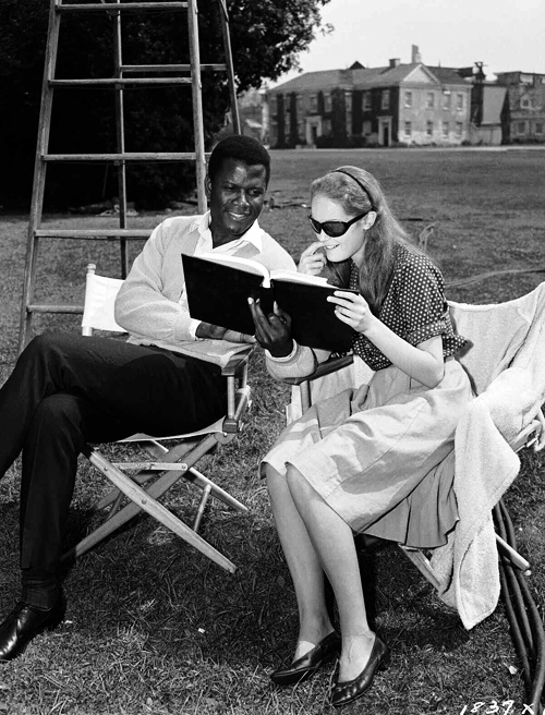 Sidney-Poitier-and-Elizabeth-Hartman-on-the-set-of-A-Patch-of-Blue-1965